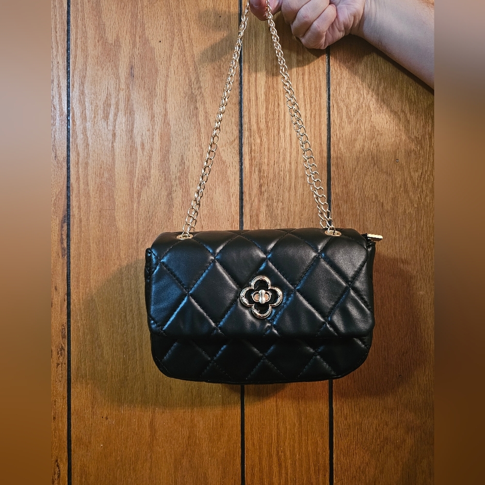 Black Quilted Flap Crossbody Purse w/ Adjustable Chain Strap – New
